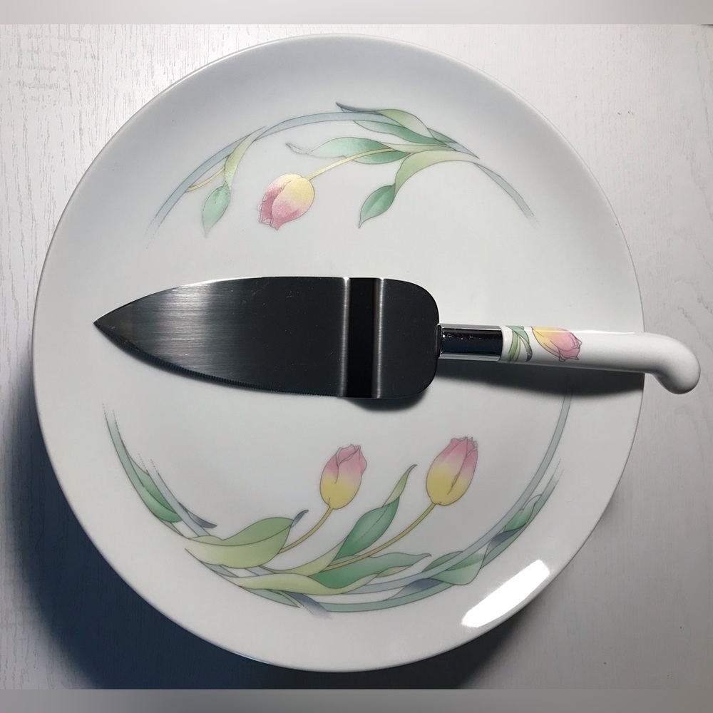 Westbury The Toscany Collection Pedestal Cake Plate & Slicer